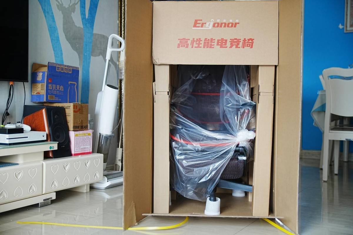 竞工学椅选购指南功能材质都拉满就是不一样瓦力棋牌买对不买贵？保友金豪雄鹰X9电(图3)