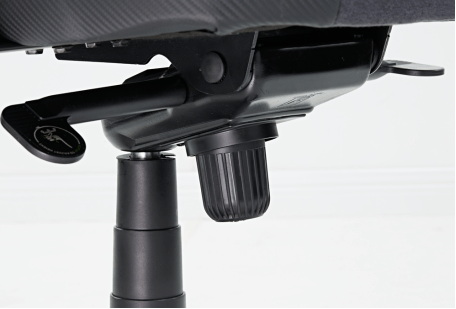 工学看看双刃骑士如何诠释电竞椅瓦力棋牌游